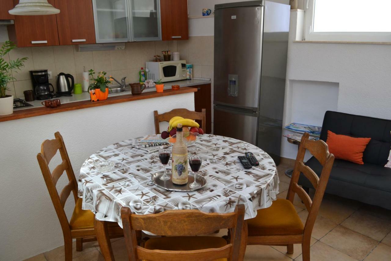 Relaxing Apartment Carpe Diem สปลิท ภายนอก รูปภาพ